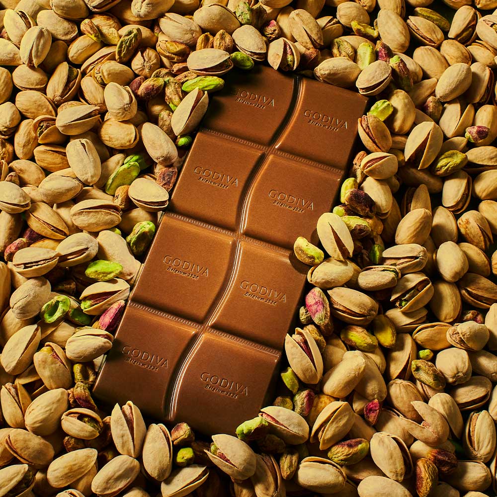 Pistachio & Kadayif Milk Chocolate Bar | GODIVA – GODIVA