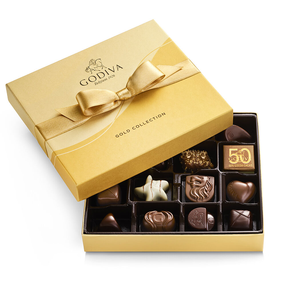 Chocolate box of 19 pieces including milk chocolate and dark chocolate will be a great gift for your girl.