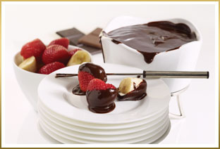 Chocolate Covered Strawberries with GODIVA Chocolate Fondue